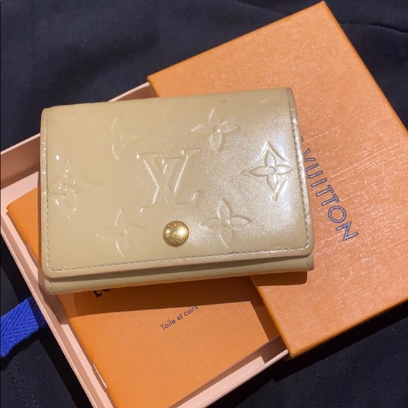 LV vernis card holder - Picture 1 of 8